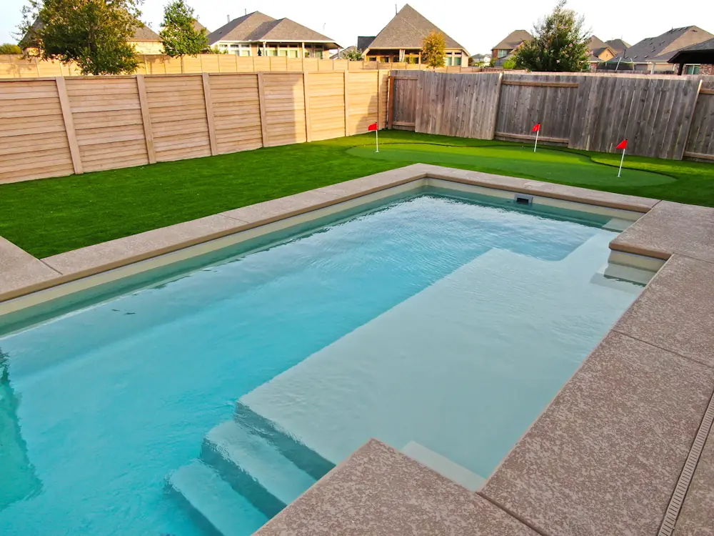 The many benefits of an automated pool cover from Aviva Pools