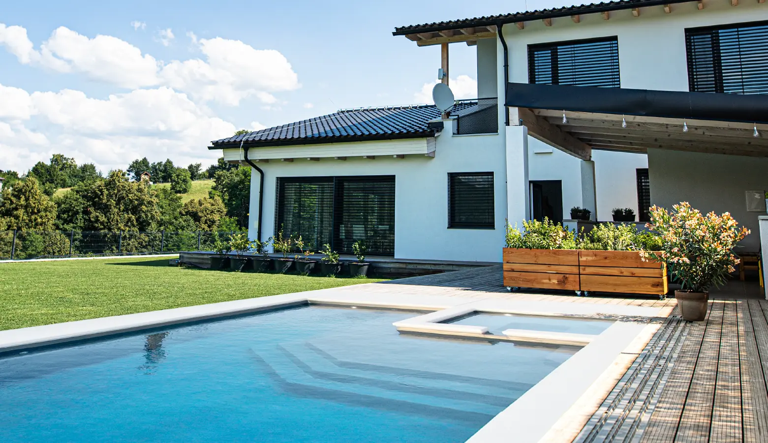 Discover The Luxe: A Masterpiece from Aviva Pools' Fiberglass Pool Collection