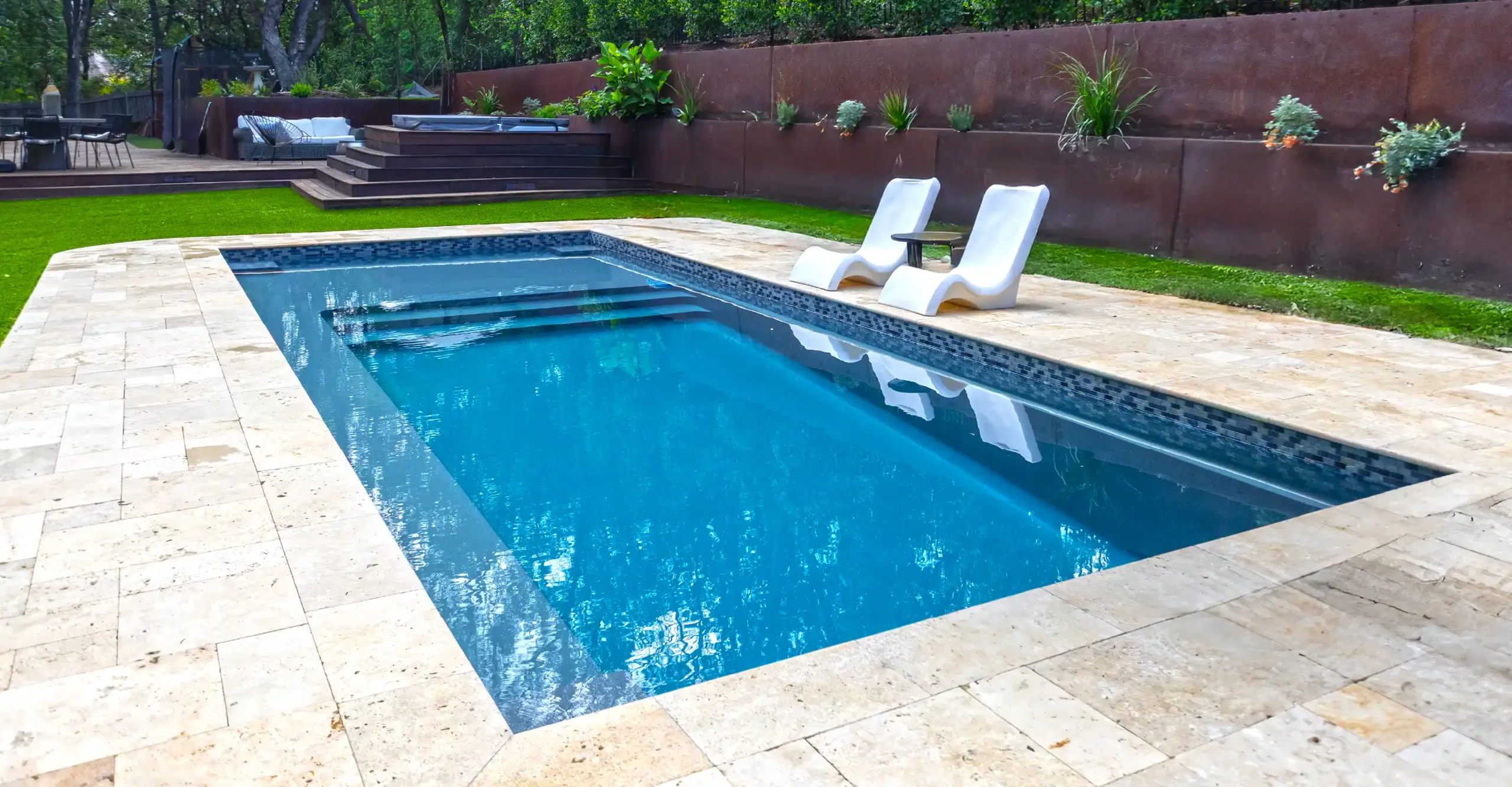 Aviva Pools Ovation fiberglass inground pool