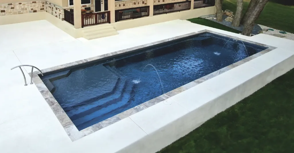 The_Vogue-PoolModel_Hero1.5x-